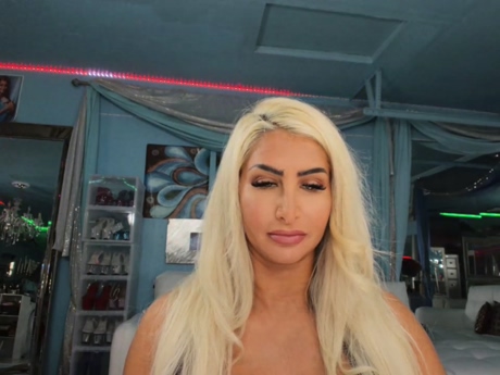 adrianna_fox  21-02-2022